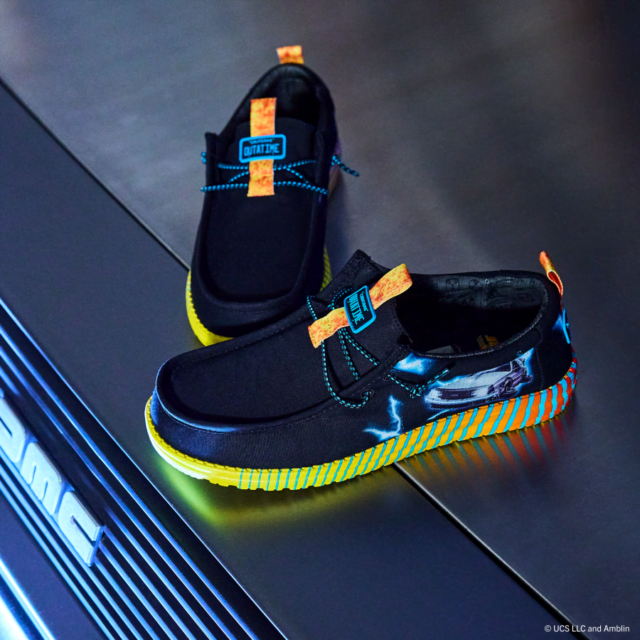 Wally Back To The Future Time Machine - Black/Multi